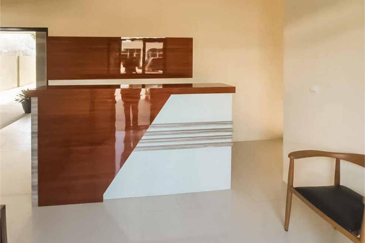 Jatiwangi Syariah Guest House Mitra Reddoorz Маджаленка Екстериор снимка